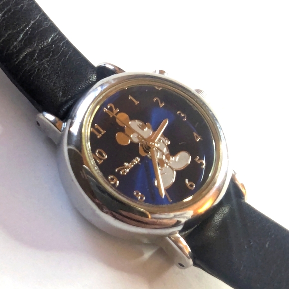 Mickey Mouse Watch Women's 💙 Disney Wrist Watch - Picture 9 of 11